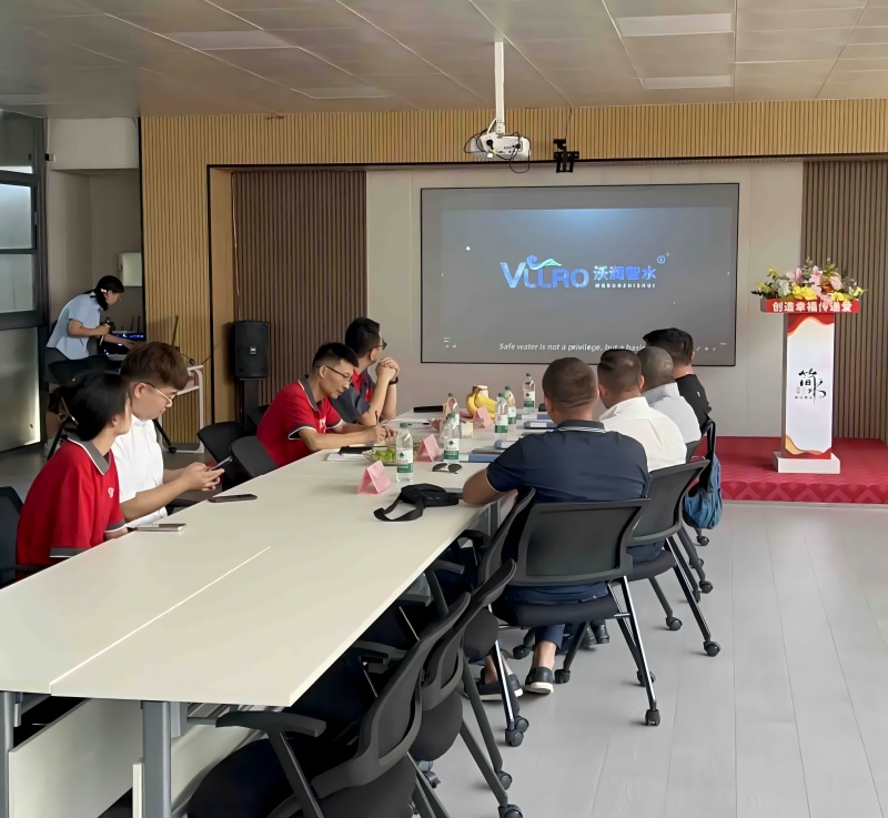 Phái đoàn Nước Châu Âu đến thăm VLLRO để tăng cường hợp tác